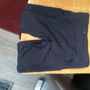 Like New Lululemon Yoga Pants and long sleeved jacket size 2